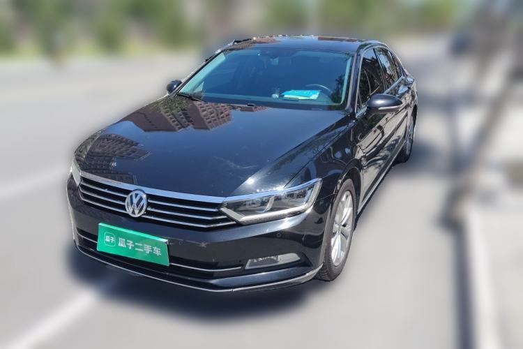 Used Volkswagen Magotan 2018 330TSI DSG Luxury Model Guazi used car, China used car export, Used car for sale, Used cars, Cheapest cars for sale