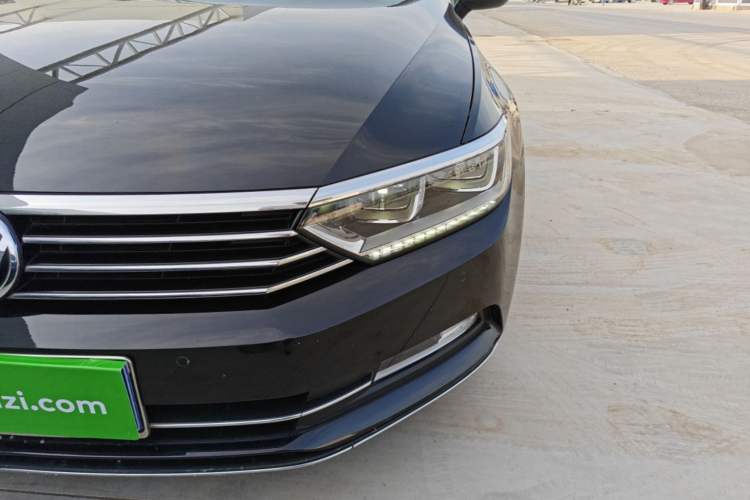 Used Volkswagen Magotan 2018 Facelift 330TSI DSG Luxury Model Left Front Headlight