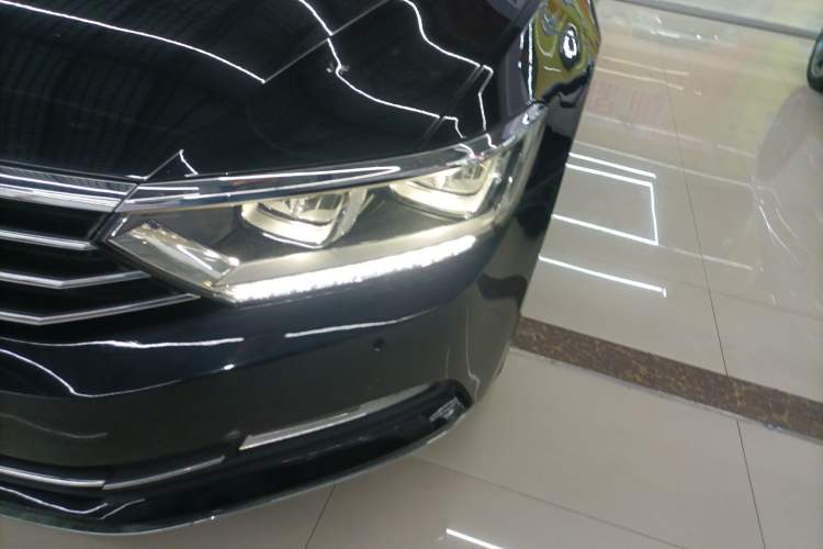 Used Volkswagen Magotan 2018 Facelift 330TSI DSG Luxury Model Left Front Headlight