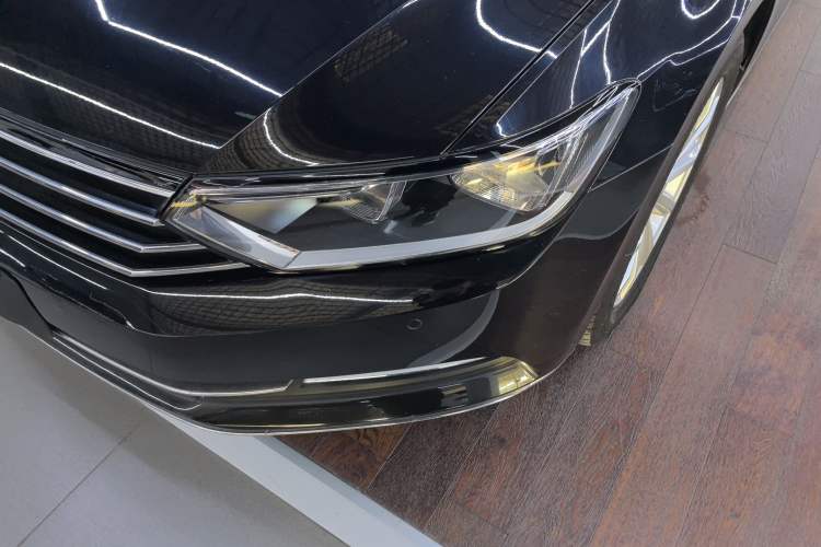 Used Volkswagen Magotan 2018 330TSI DSG Advanced Model Left Front Headlight