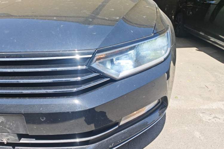 Used Volkswagen Magotan 2018 330TSI DSG Advanced Model Left Front Headlight
