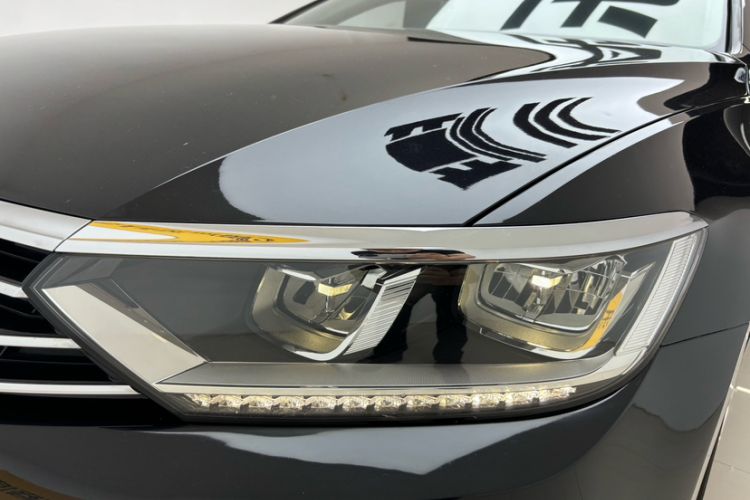 Used Volkswagen Magotan 2018 Facelift 330TSI DSG Luxury Model Left Front Headlight