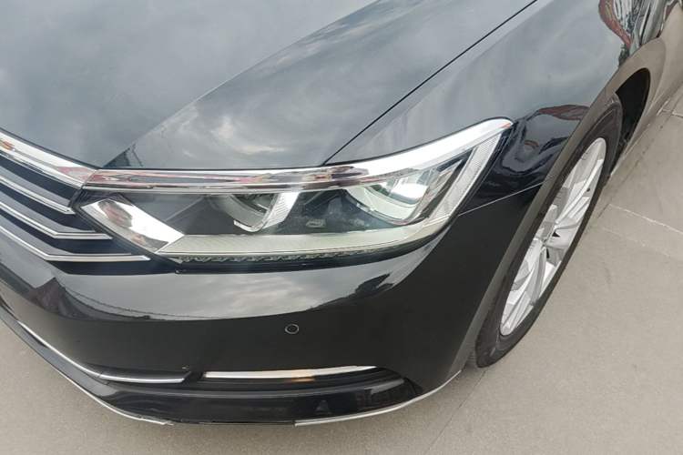 Used Volkswagen Magotan 2018 Facelift 330TSI DSG Luxury Model Left Front Headlight