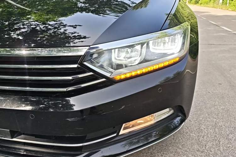 Used Volkswagen Magotan 2018 Facelift 330TSI DSG Luxury Model Left Front Headlight