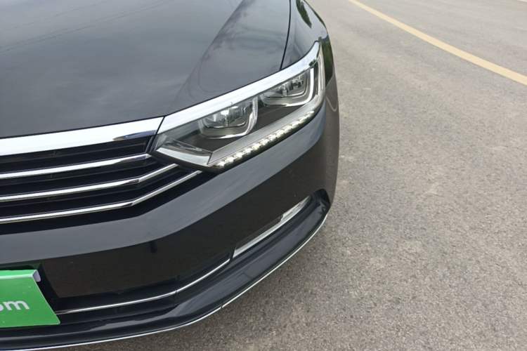Used Volkswagen Magotan 2018 Facelift 330TSI DSG Luxury Model Left Front Headlight
