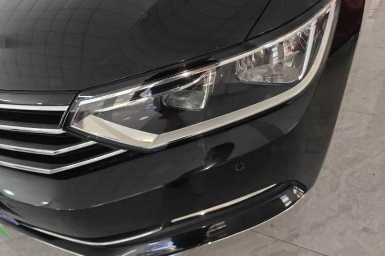 Used Volkswagen Magotan 2018 280TSI DSG Enjoyment Model Left Front Headlight