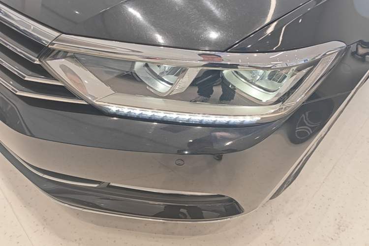 Used Volkswagen Magotan 2018 330TSI DSG Luxury Model Left Front Headlight