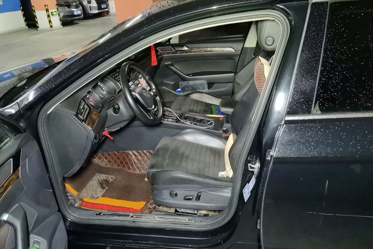 Used Volkswagen Magotan 2018 330TSI DSG Luxury Model Left Front Seat