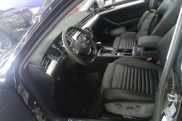 Used Volkswagen Magotan 2018 280TSI DSG Leading Model Left Front Seat