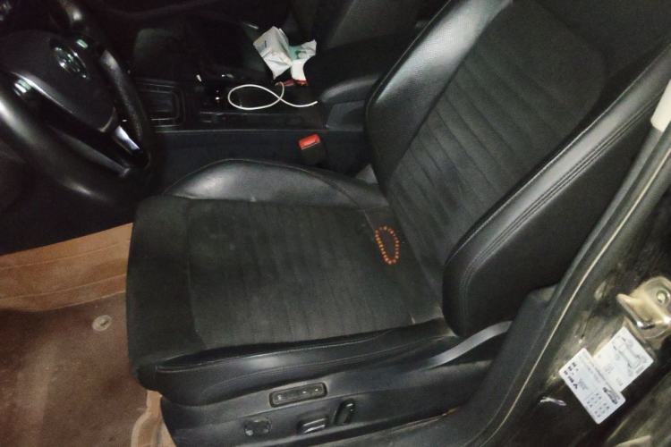 Used Volkswagen Magotan 2018 330TSI DSG Luxury Model Left Front Seat