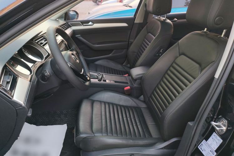 Used Volkswagen Magotan 2018 330TSI DSG Advanced Model Left Front Seat