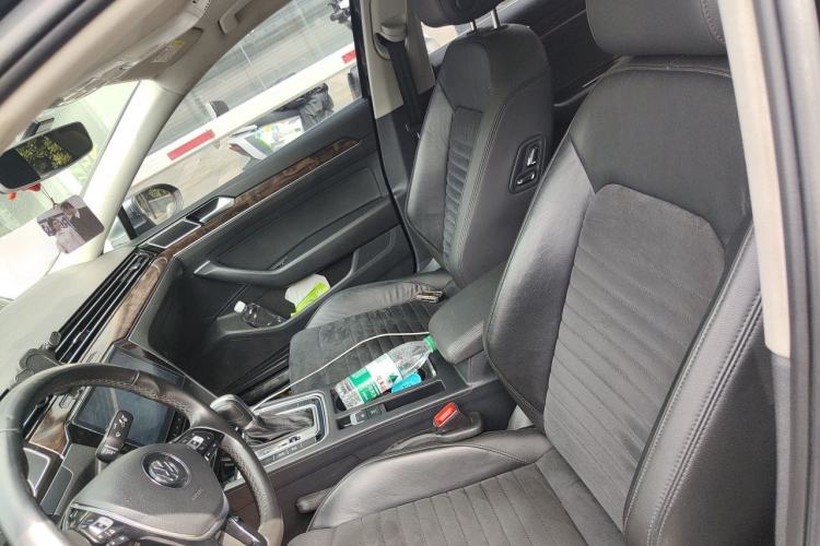 Used Volkswagen Magotan 2018 330TSI DSG Luxury Model Left Front Seat