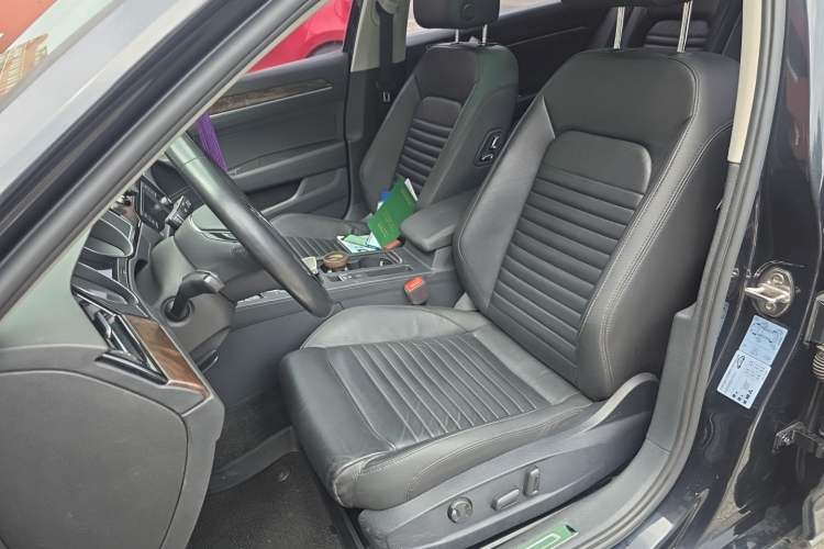 Used Volkswagen Magotan 2018 Facelift 330TSI DSG Luxury Model Left Front Seat