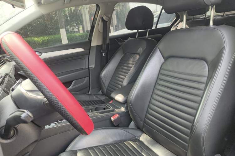 Used Volkswagen Magotan 2018 330TSI DSG Advanced Model Left Front Seat