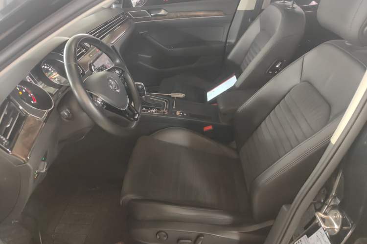 Used Volkswagen Magotan 2018 330TSI DSG Luxury Model Left Front Seat