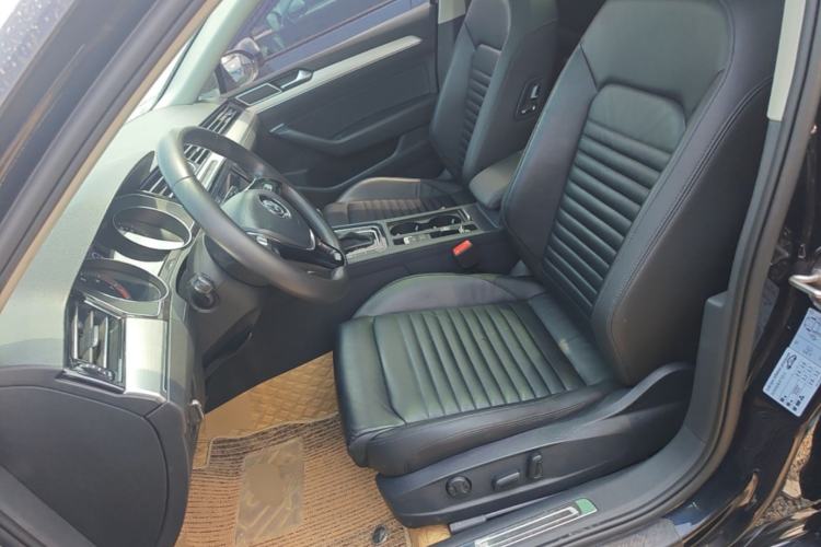 Used Volkswagen Magotan 2018 330TSI DSG Advanced Model Left Front Seat