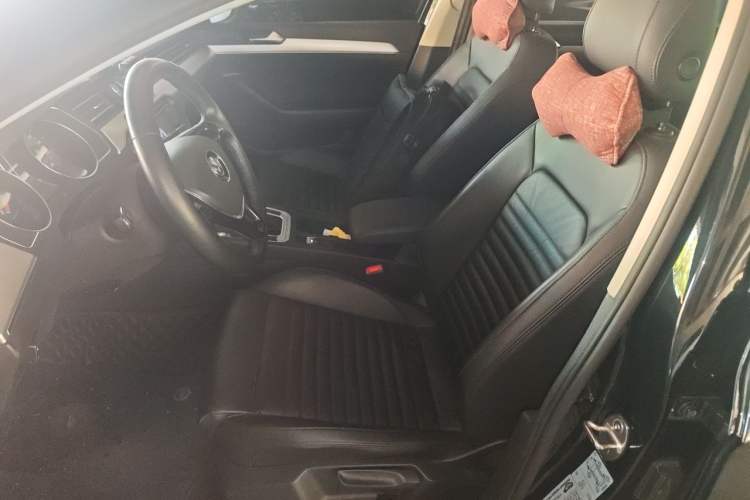 Used Volkswagen Magotan 2018 280TSI DSG Comfort Model Left Front Seat