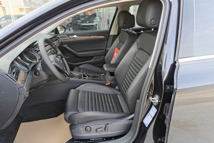 Used Volkswagen Magotan 2018 Facelift 330TSI DSG Luxury Model Left Front Seat