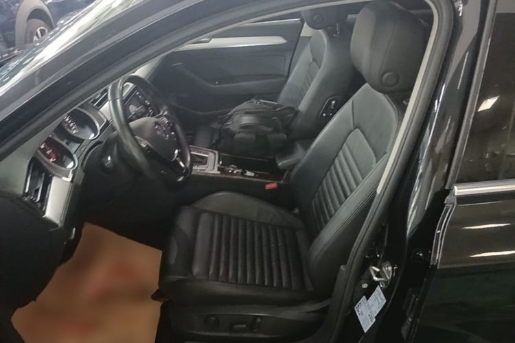 Used Volkswagen Magotan 2018 330TSI DSG Advanced Model Left Front Seat