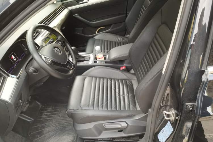 Used Volkswagen Magotan 2018 280TSI DSG Enjoyment Model Left Front Seat