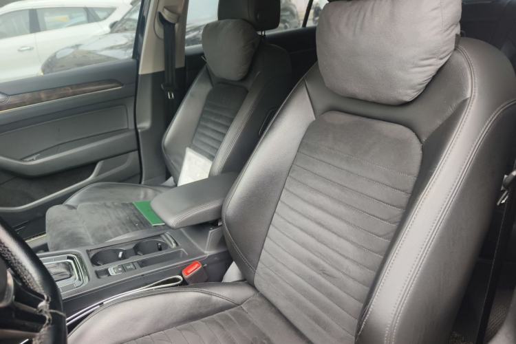Used Volkswagen Magotan 2018 330TSI DSG Luxury Model Left Front Seat
