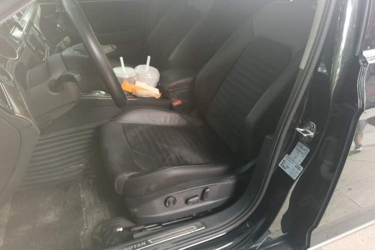 Used Volkswagen Magotan 2018 330TSI DSG Luxury Model Left Front Seat