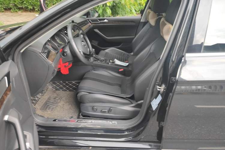 Used Volkswagen Magotan 2018 330TSI DSG Advanced Model Left Front Seat