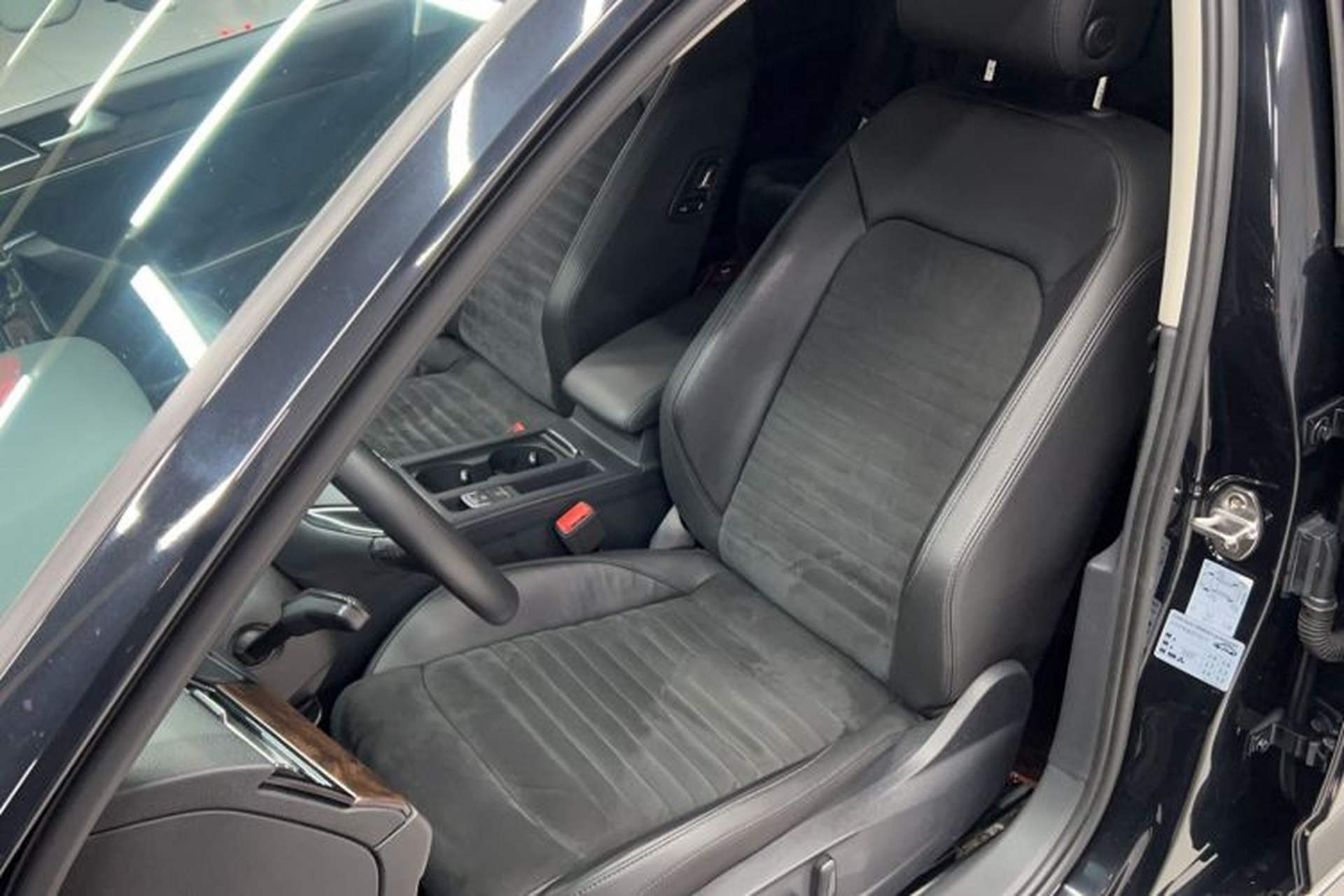 Used Volkswagen Magotan 2018 330TSI DSG Luxury Model Left Front Seat