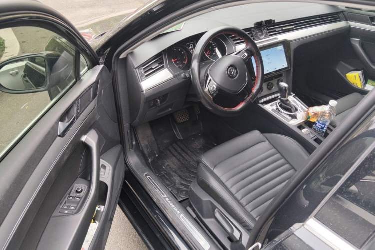 Used Volkswagen Magotan 2018 280TSI DSG Comfort Model Left Front Seat