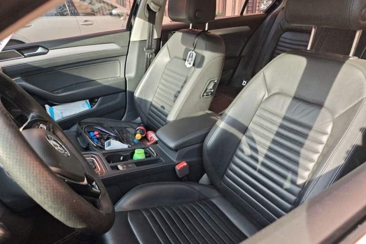 Used Volkswagen Magotan 2018 330TSI DSG Advanced Model Left Front Seat