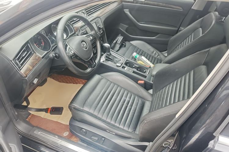 Used Volkswagen Magotan 2018 Facelift 330TSI DSG Luxury Model Left Front Seat