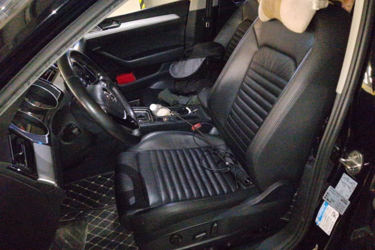 Used Volkswagen Magotan 2018 Facelift 330TSI DSG Luxury Model Left Front Seat