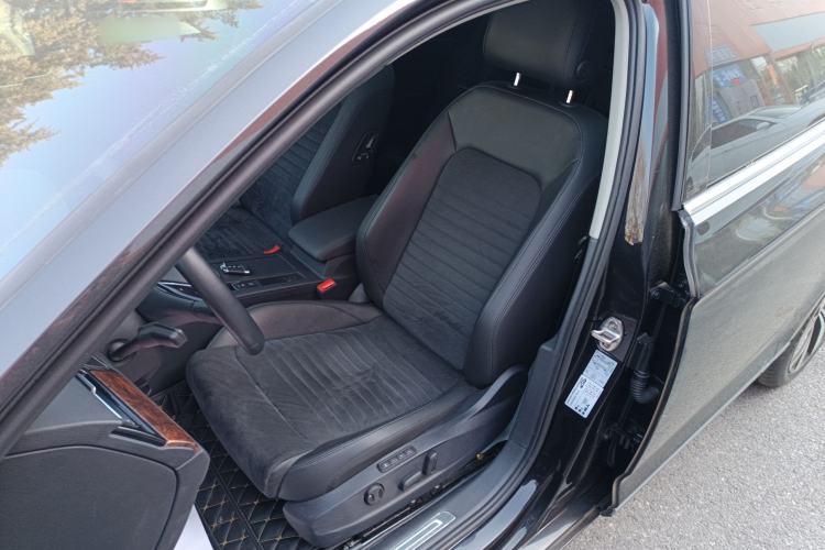 Used Volkswagen Magotan 2018 380TSI DSG Prestige Model Left Front Seat