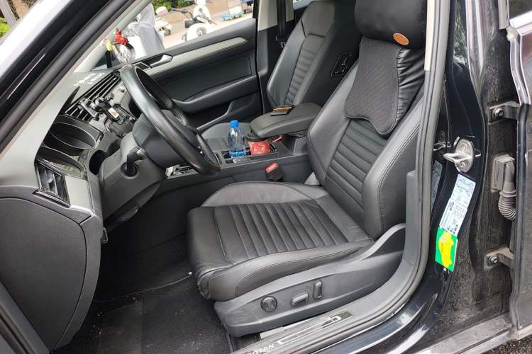 Used Volkswagen Magotan 2018 330TSI DSG Advanced Model Left Front Seat