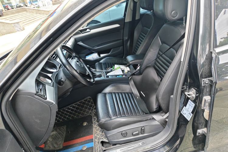 Used Volkswagen Magotan 2018 330TSI DSG Advanced Model Left Front Seat