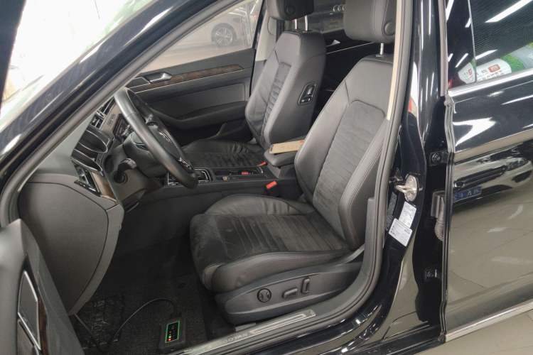 Used Volkswagen Magotan 2018 380TSI DSG Luxury Model Left Front Seat