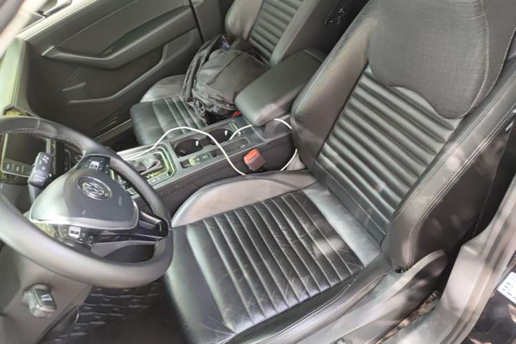 Used Volkswagen Magotan 2018 330TSI DSG Advanced Model Left Front Seat