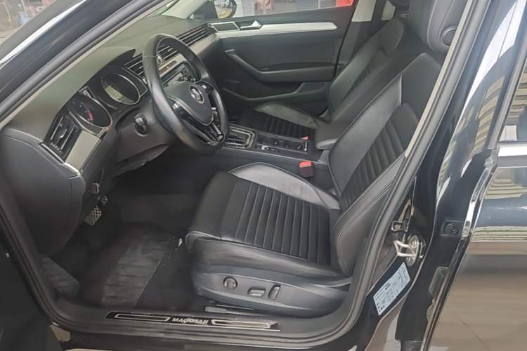 Used Volkswagen Magotan 2018 330TSI DSG Advanced Model Left Front Seat