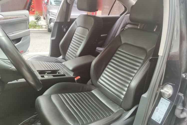 Used Volkswagen Magotan 2018 330TSI DSG Luxury Model Left Front Seat