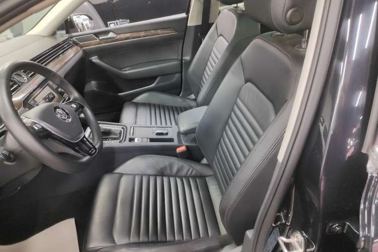 Used Volkswagen Magotan 2018 Facelift 330TSI DSG Luxury Model Left Front Seat