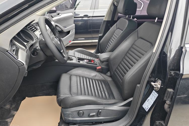 Used Volkswagen Magotan 2018 330TSI DSG Advanced Model Left Front Seat