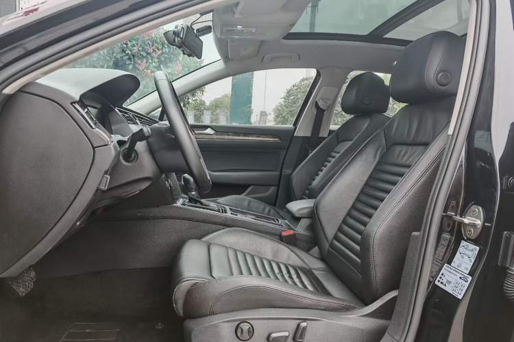 Used Volkswagen Magotan 2018 280TSI DSG Leading Model Left Front Seat
