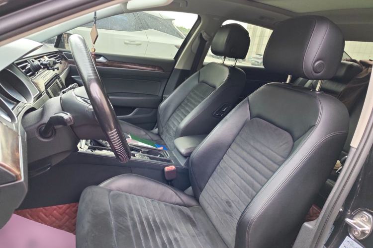 Used Volkswagen Magotan 2018 330TSI DSG Luxury Model Left Front Seat