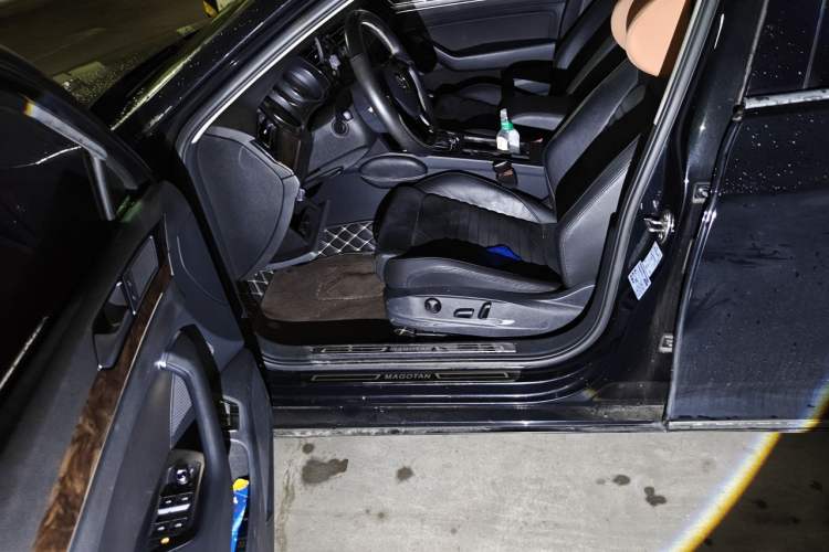 Used Volkswagen Magotan 2018 330TSI DSG Luxury Model Left Front Seat