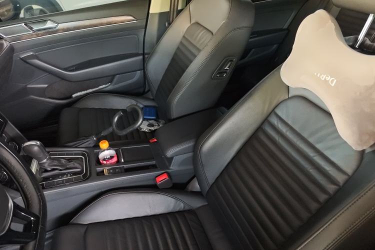 Used Volkswagen Magotan 2018 330TSI DSG Luxury Model Left Front Seat