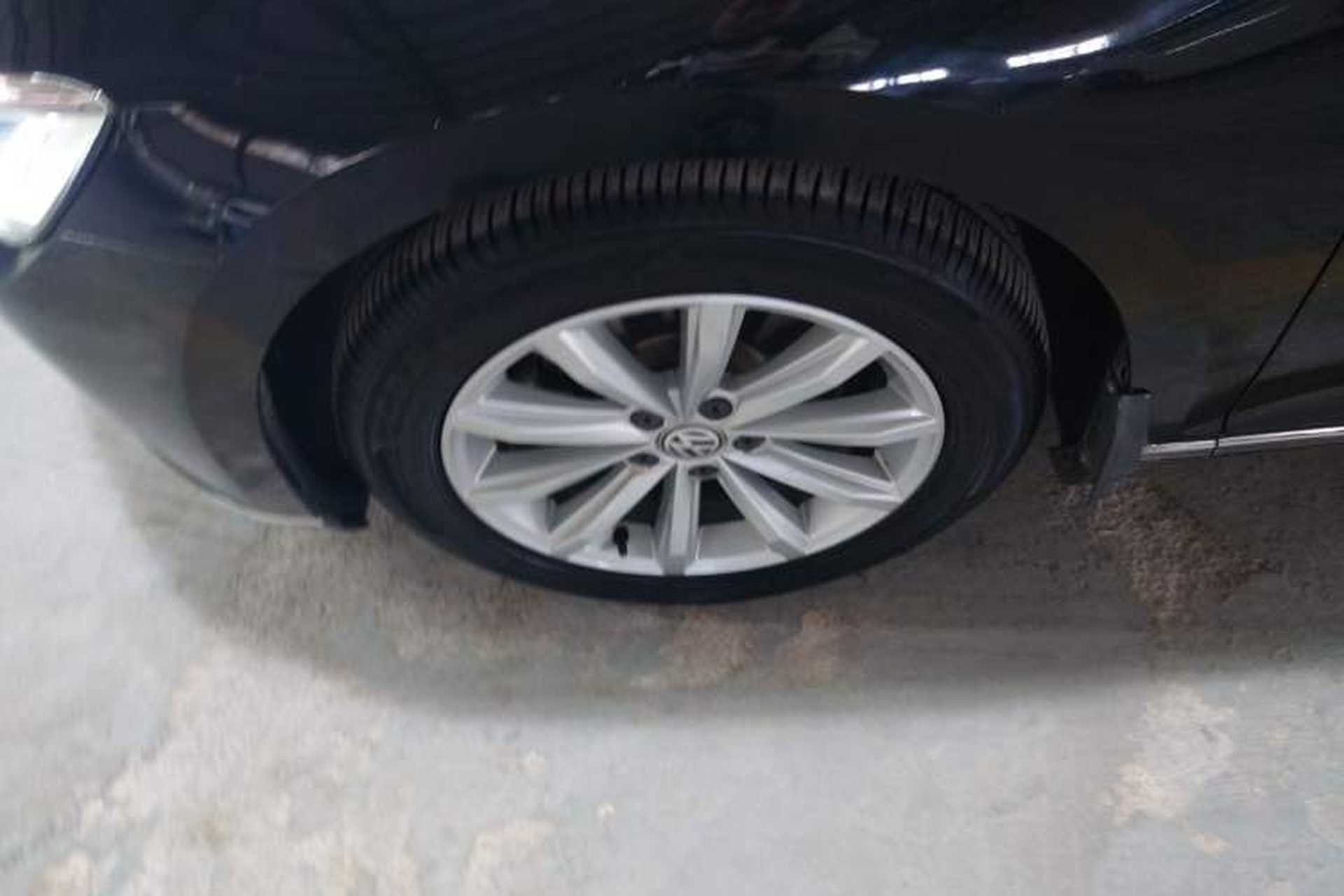 Used Volkswagen Magotan 2018 330TSI DSG Advanced Model Left Front Wheel Hub