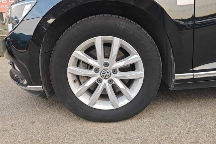Used Volkswagen Magotan 2018 280TSI DSG Comfort Model Left Front Wheel Hub