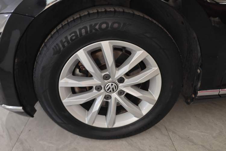 Used Volkswagen Magotan 2018 280TSI DSG Enjoyment Model Left Front Wheel Hub