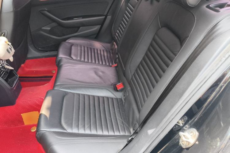 Used Volkswagen Magotan 2018 330TSI DSG Advanced Model Left Rear Seat
