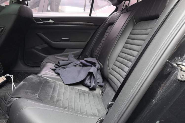 Used Volkswagen Magotan 2018 330TSI DSG Luxury Model Left Rear Seat